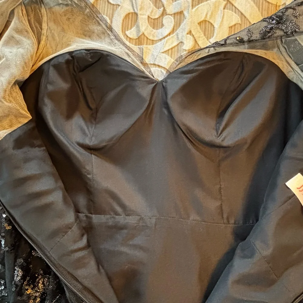 JJs House Black Floral Lace V-Neck Maxi Dress - Picture 6 of 12